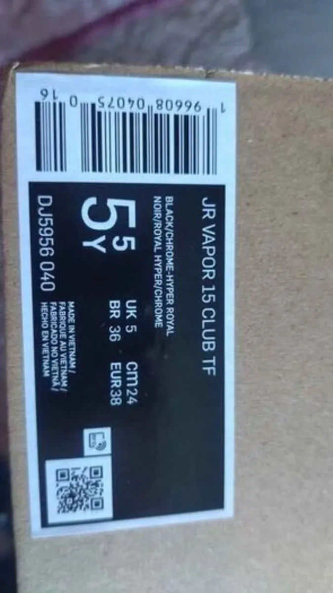 Jr vapor 15 club tf new with box size UK 5 - Image 2