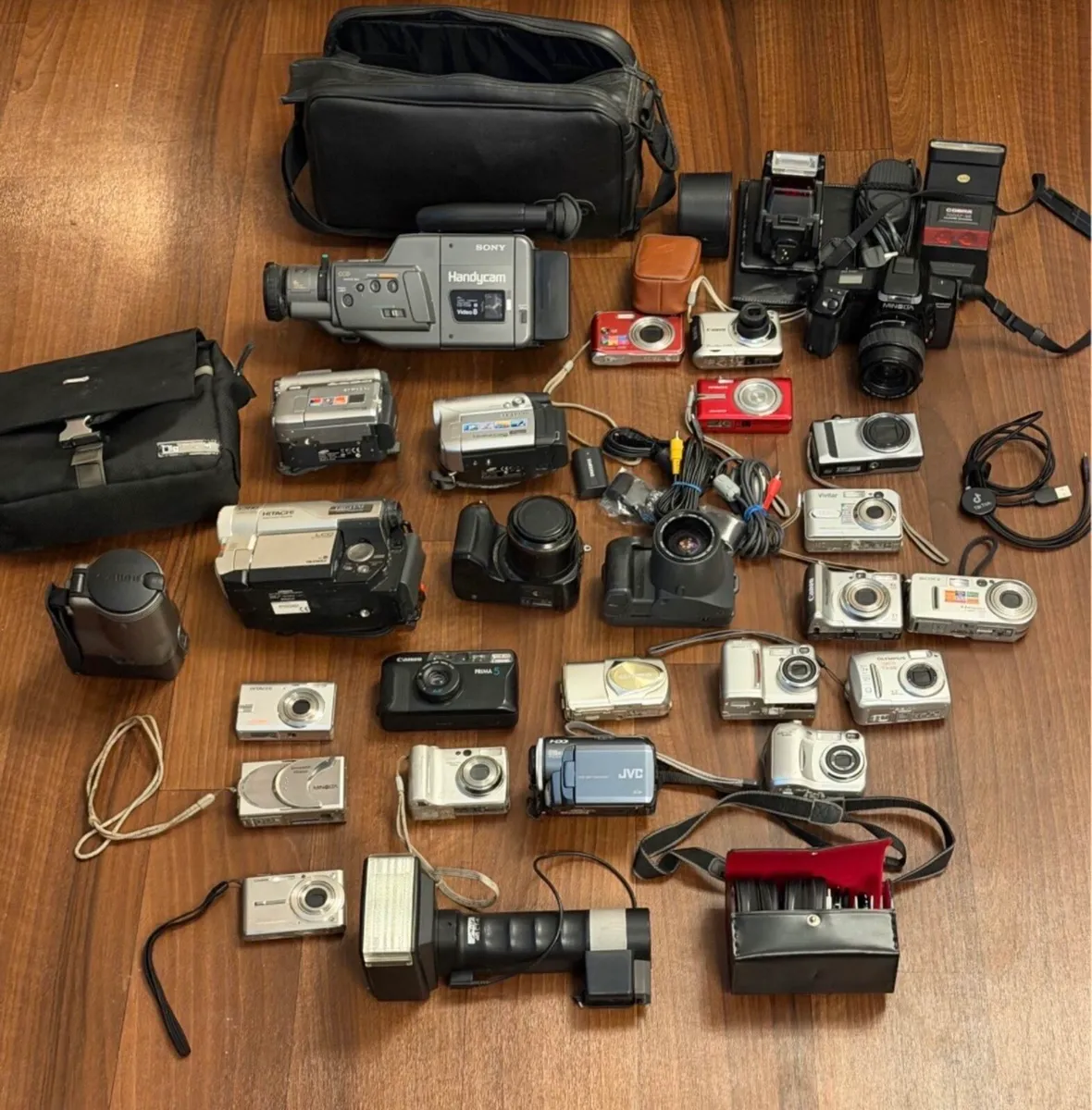 Huge Bundle of Cameras! - Image 2