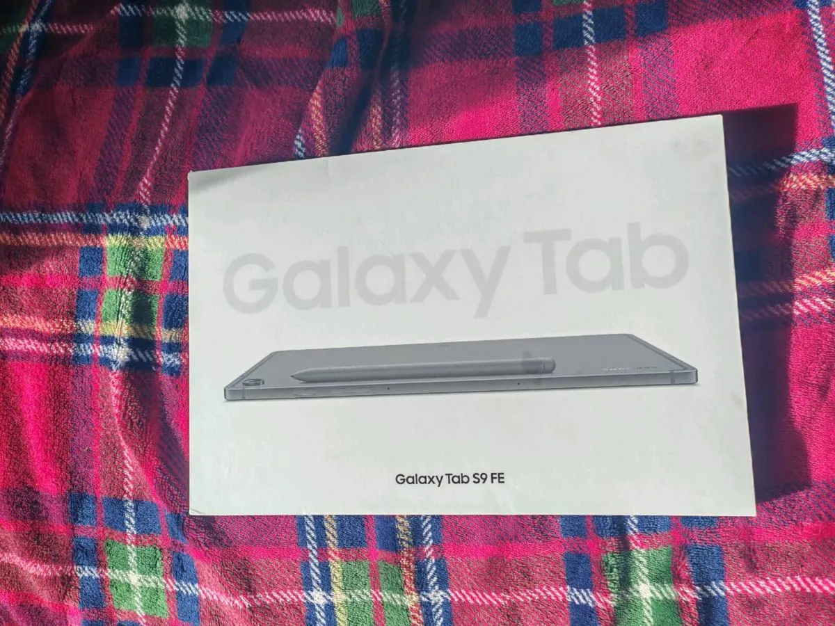 Samsung Galaxy Tab S9 FE - Image 1
