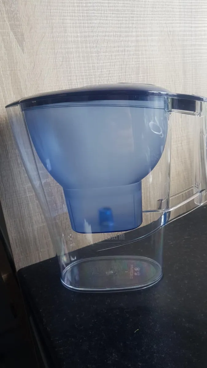 New brita blue jug 2.4 litre - Image 4