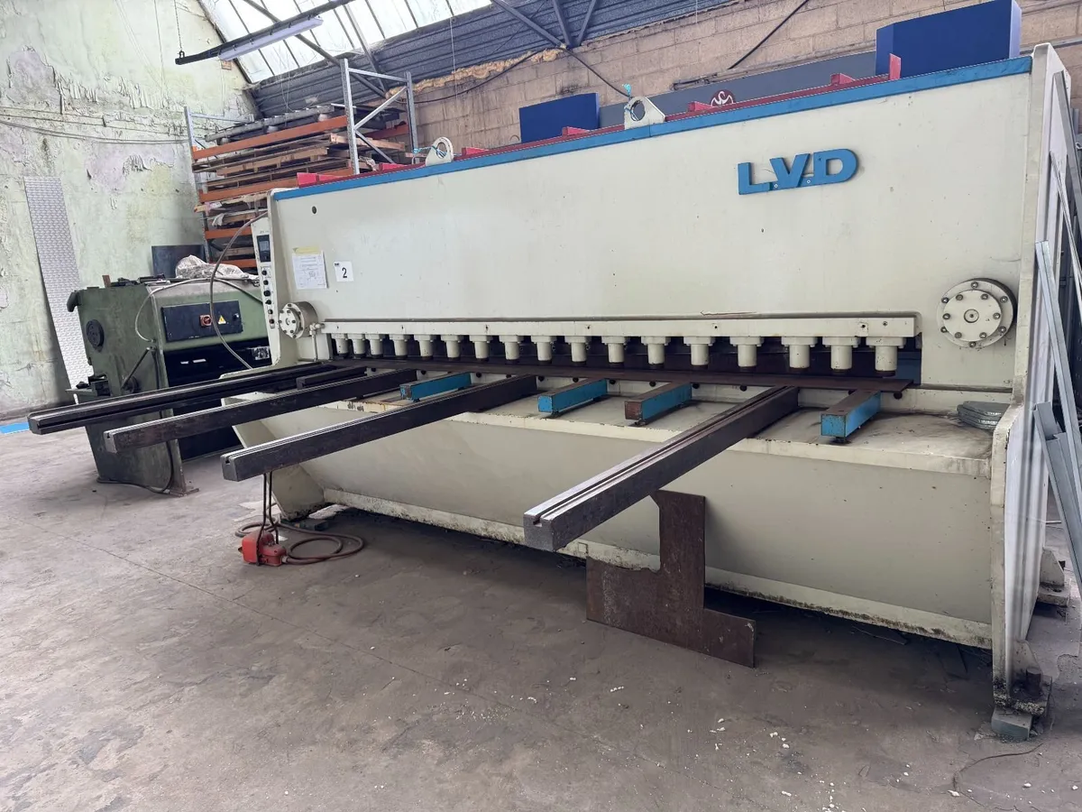 ROBERT BURKLE PMU 3000-120 HYDRAULIC PANEL PRESS - Image 3