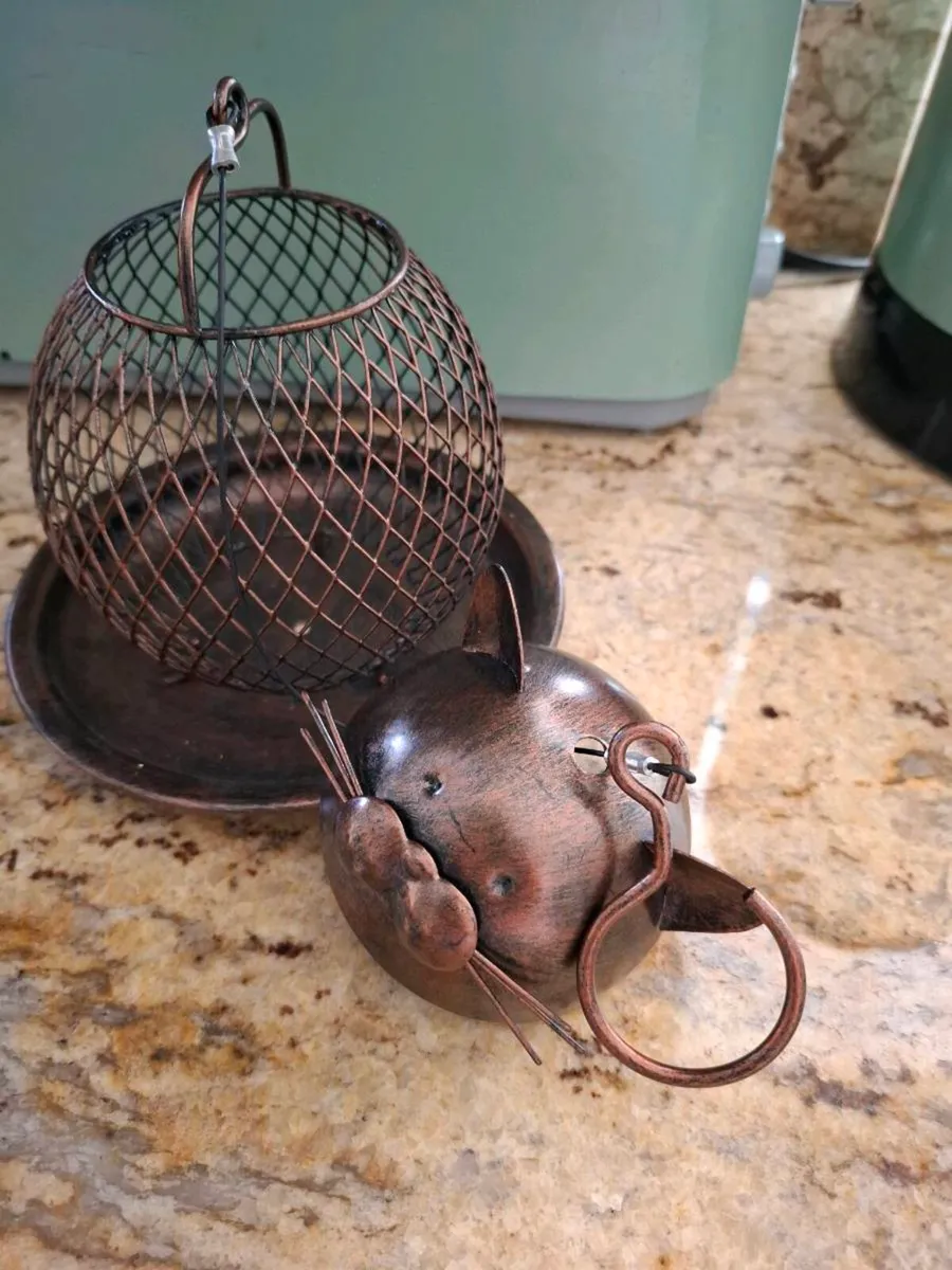 Bird feeder - Image 4