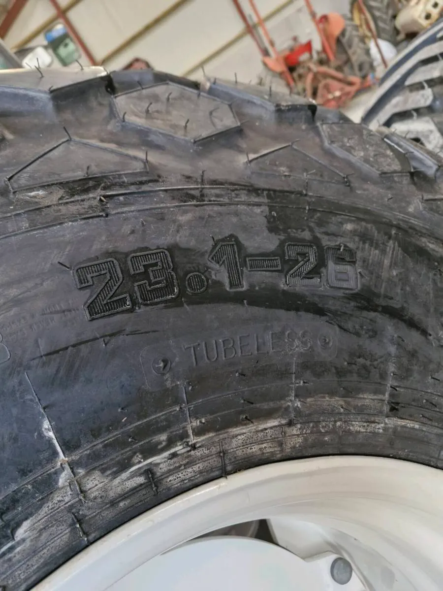 New lime spreader wheels - Image 3