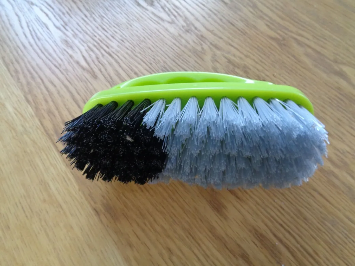 Hand Held Scrubbing Brush for Sale - Image 3