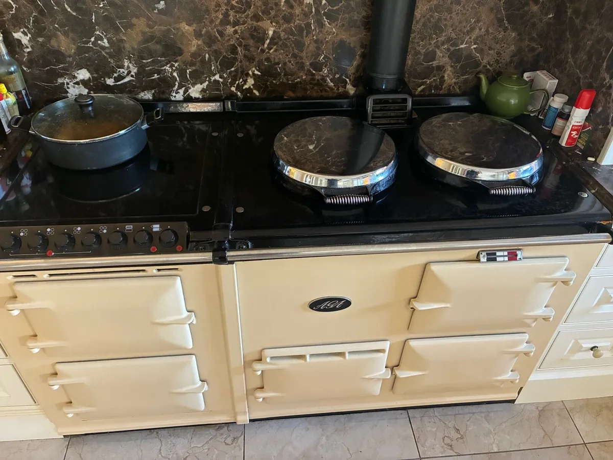 AGA cooker - Image 1