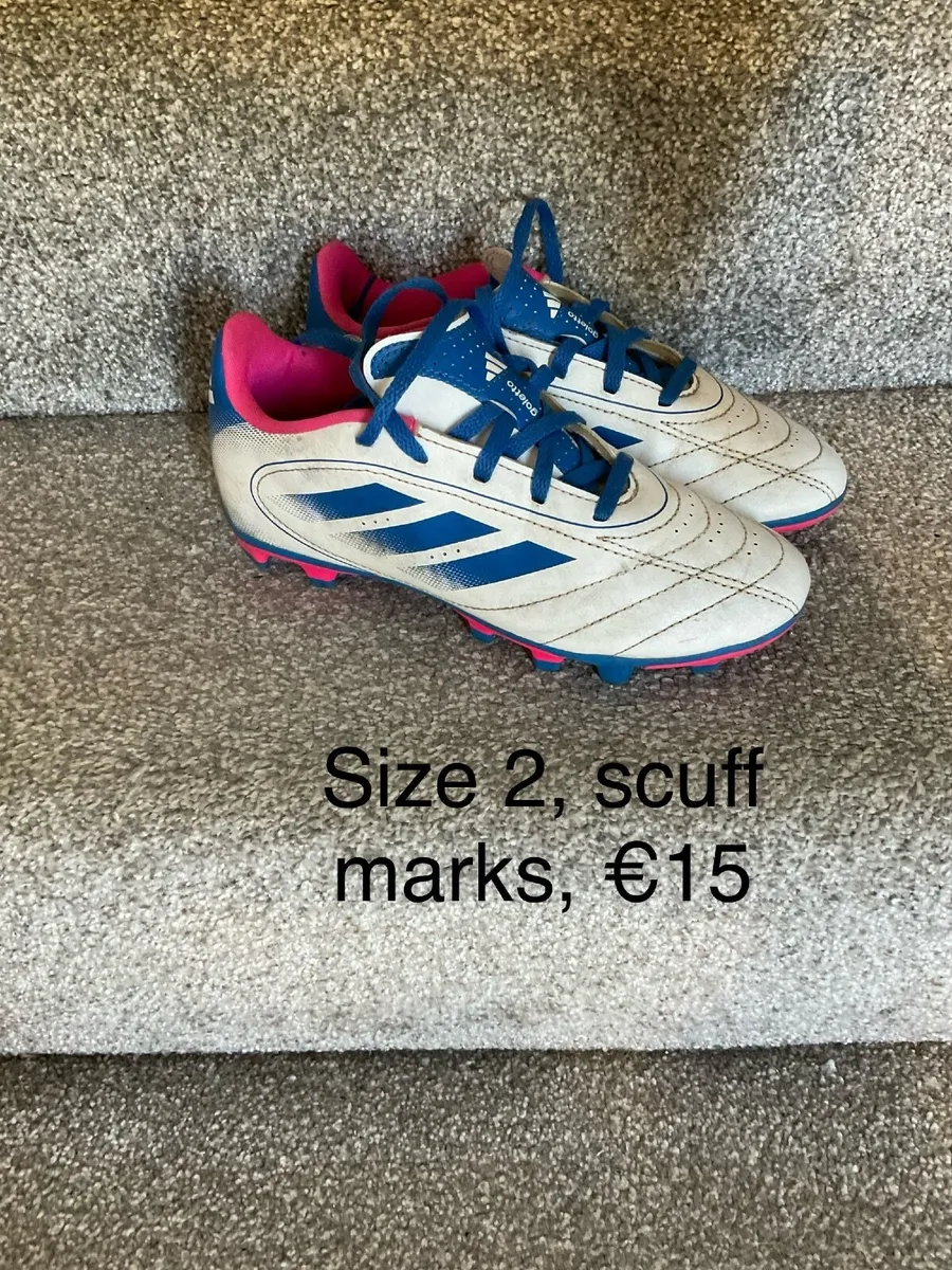 Girls football boots, size 2 - Image 1