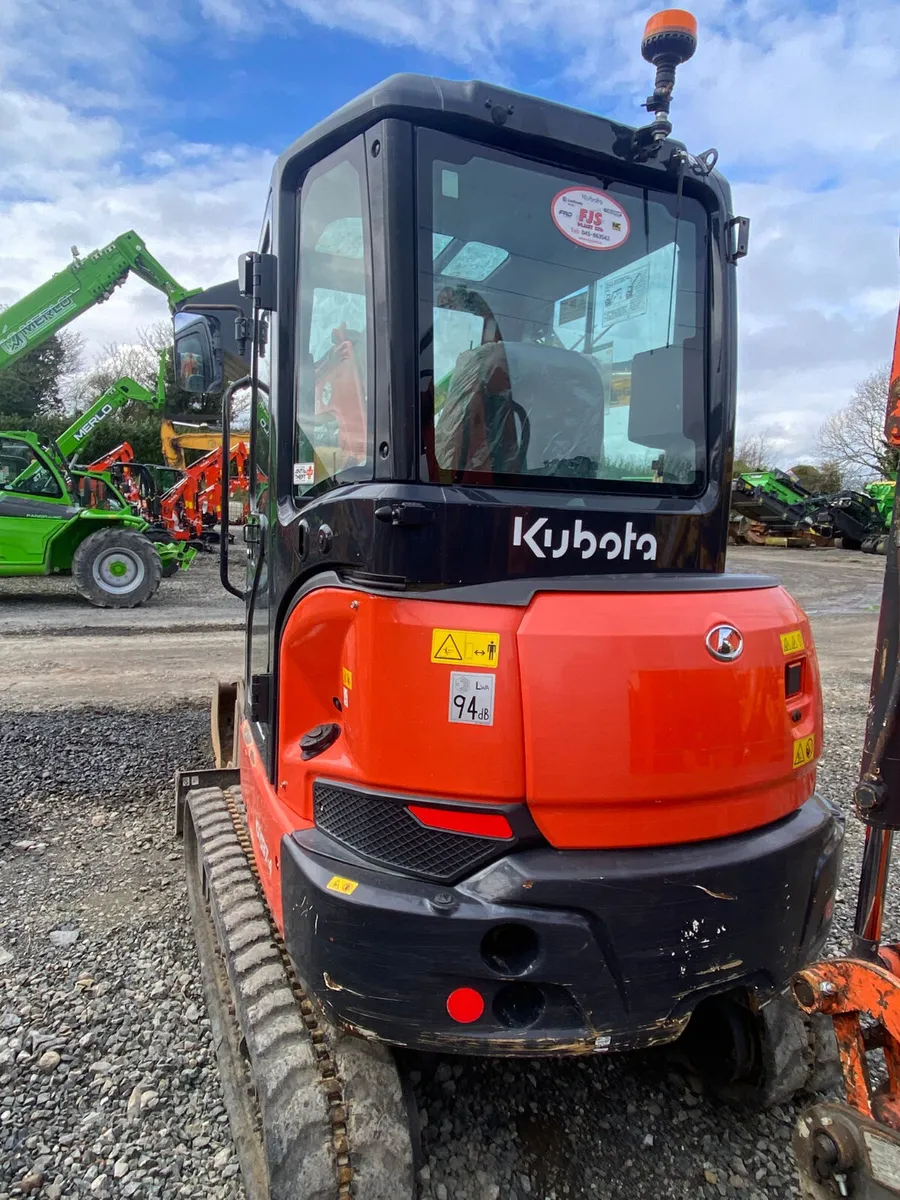 KX37-4 Kubota Mini Excavator - Image 3