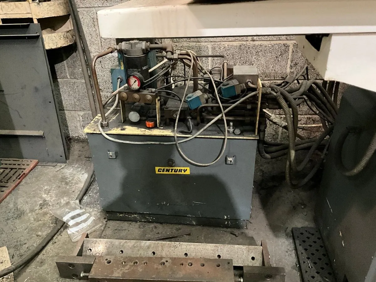 JAKOBSEN 1032 3 PHASE SURFACE GRINDER - Image 3