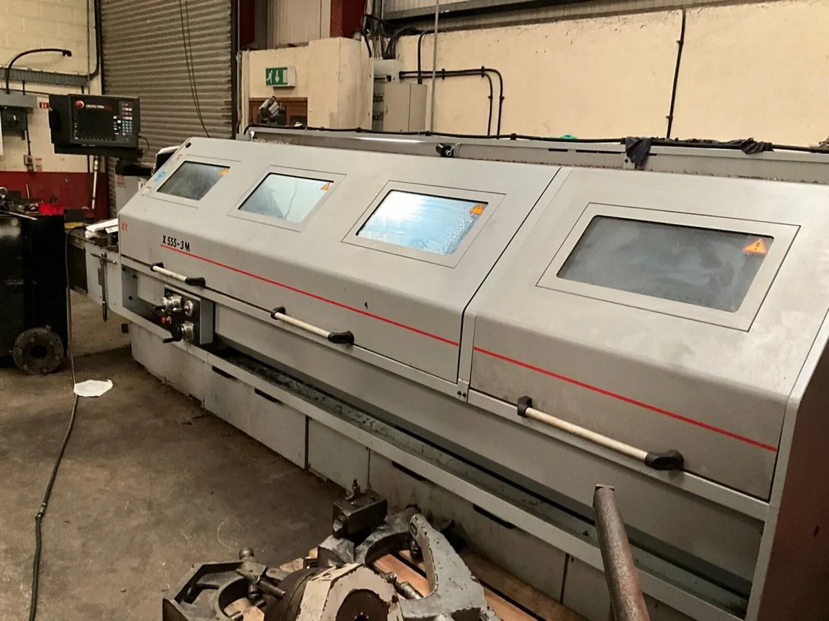 XYZ SLX555-3 3 PHASE LATHE C/W TOOLING - Image 3