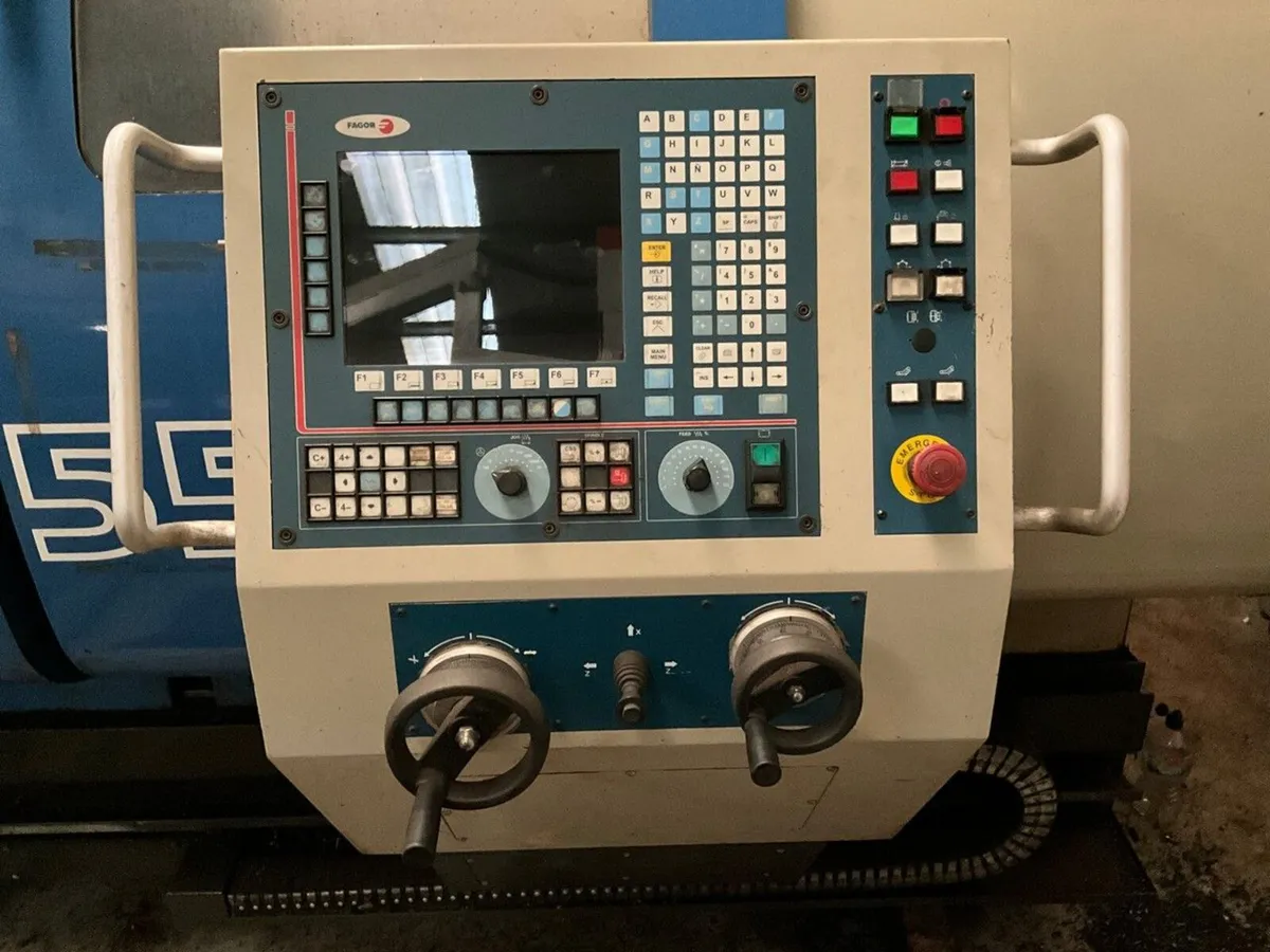 GATE ECL550 3 PHASE LATHE - Image 2