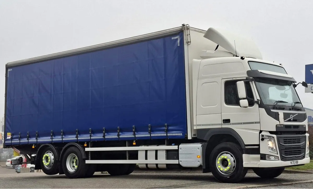 Volvo FM Curtainside Hire