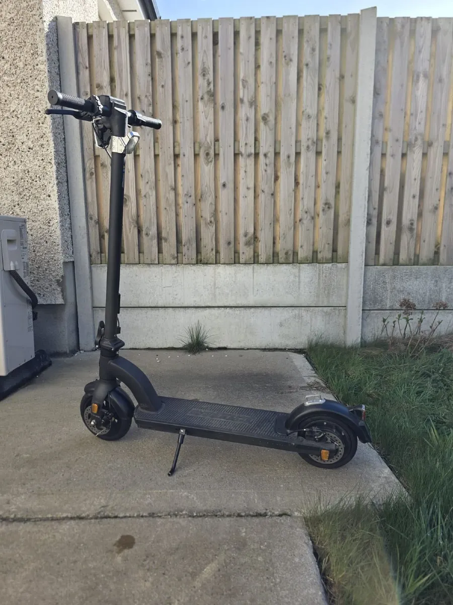 Electric scooter - Image 1