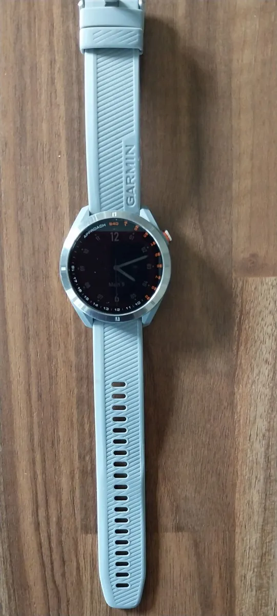 Garmin S40 watch - Image 1