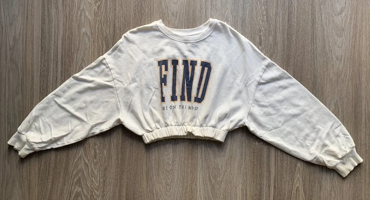 Ladies Bershka Crop Jumper: Medium - OR FREE WITH - Image 1