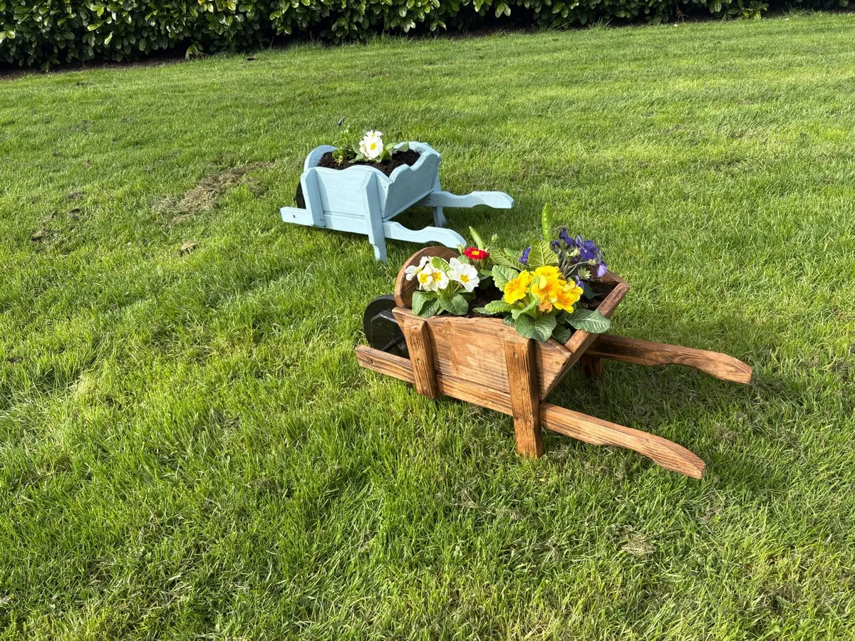 Wooden wheelbarrow flower pots - Image 1
