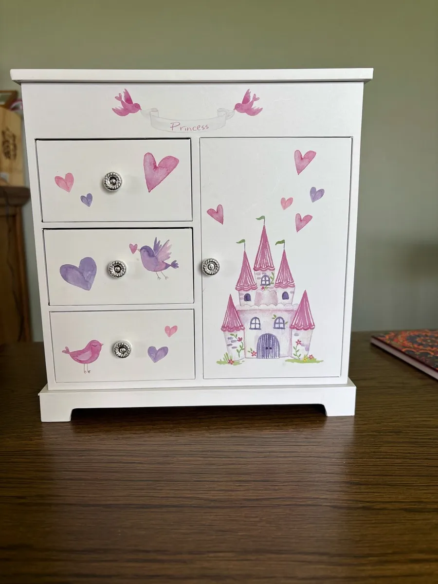 Jewellery box - Image 1