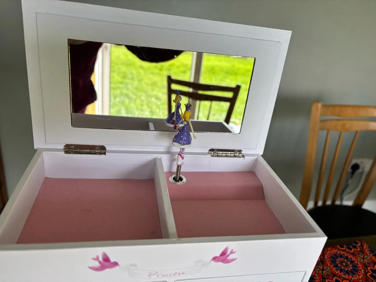 Jewellery box - Image 4