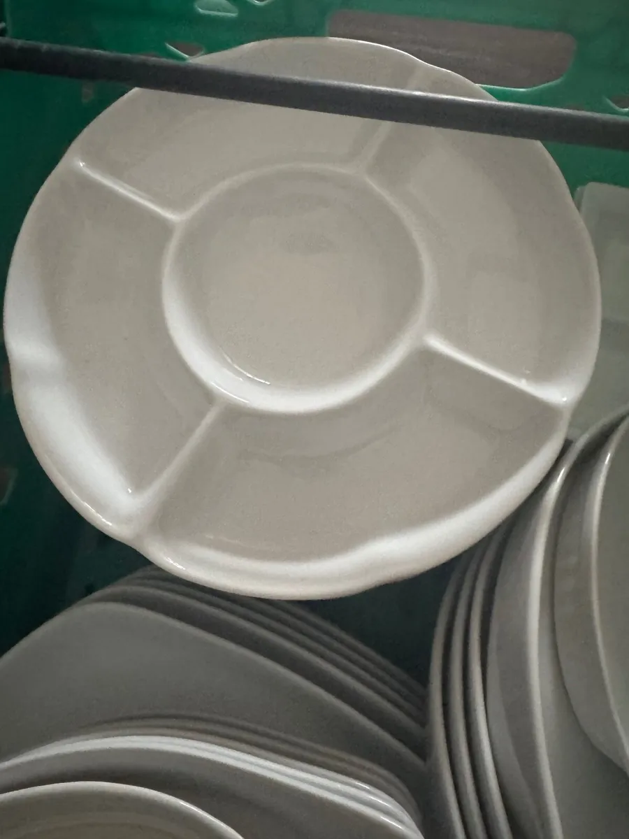 Plates, bowls and cups - Image 1