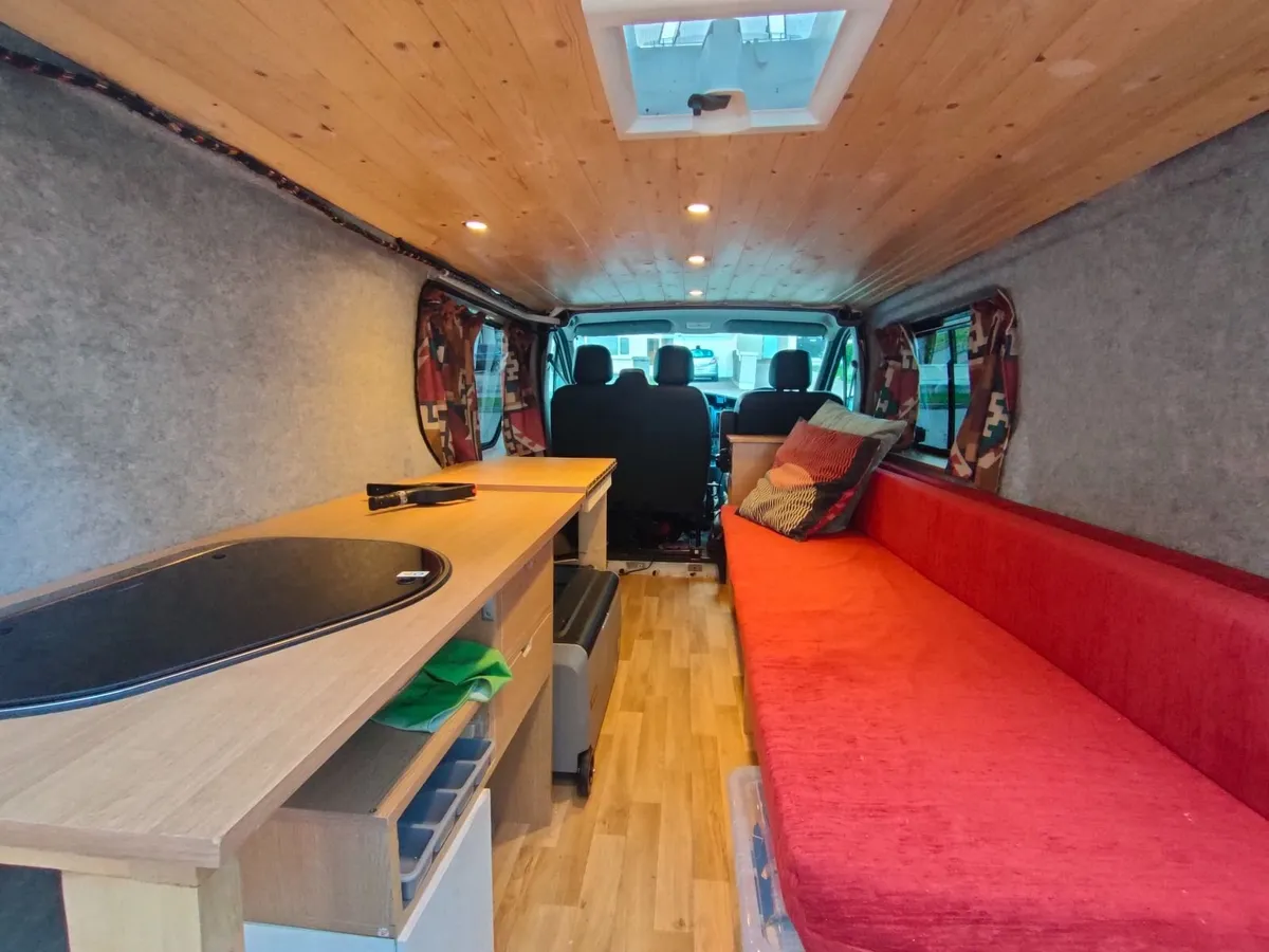 Renault Trafic Campervan - Image 3