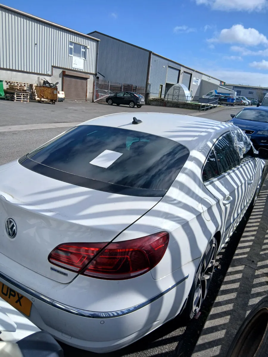 2014 Volkswagen Passat BREAKING / Parts - Image 4