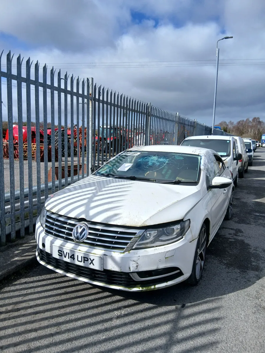 2014 Volkswagen Passat BREAKING / Parts - Image 1