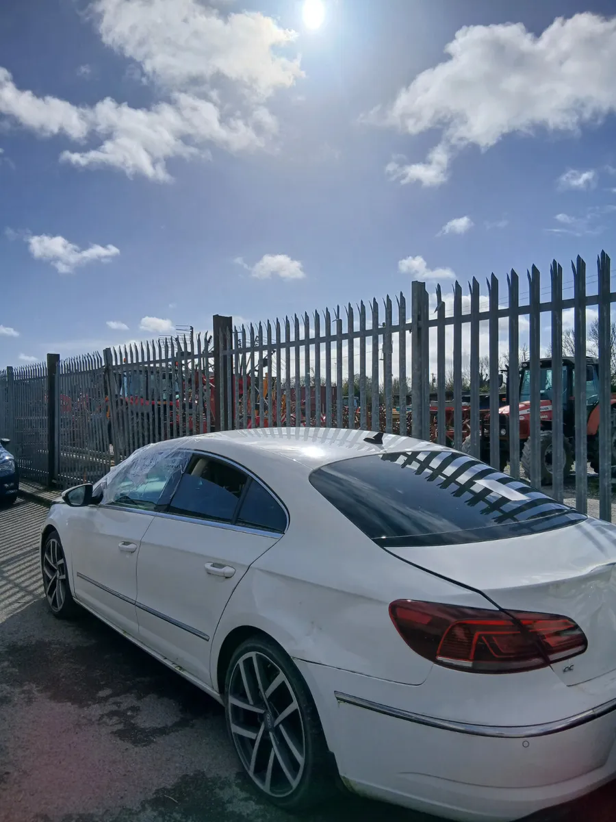 2014 Volkswagen Passat BREAKING / Parts - Image 3