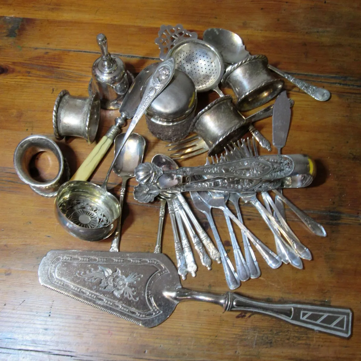 Vintage Silverware Tea Set Lot: Spoons, Cake Slice - Image 1