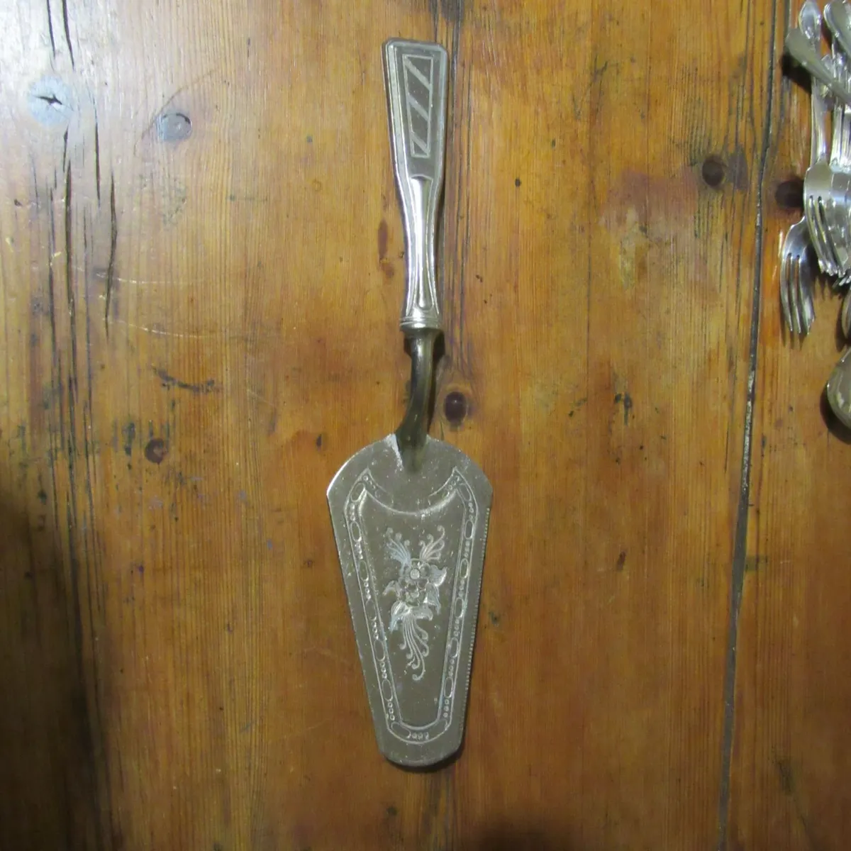 Vintage Silverware Tea Set Lot: Spoons, Cake Slice - Image 3
