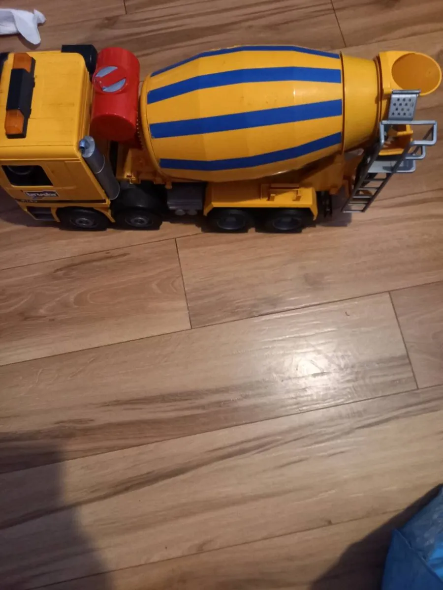 Brudar  readmix lorry - Image 1