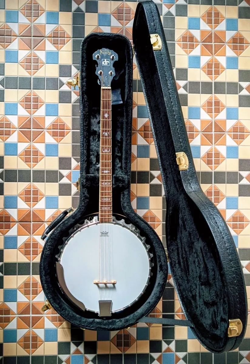 Koda 4 string 19 fret Tenor Banjo + hard case - Image 2