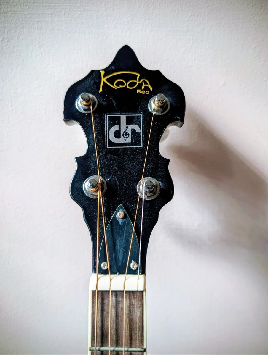 Koda 4 string 19 fret Tenor Banjo + hard case - Image 3
