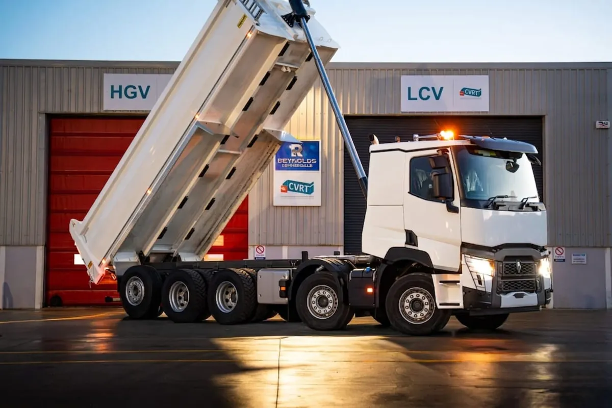 Renault Trucks 10x4 C520 - Image 1