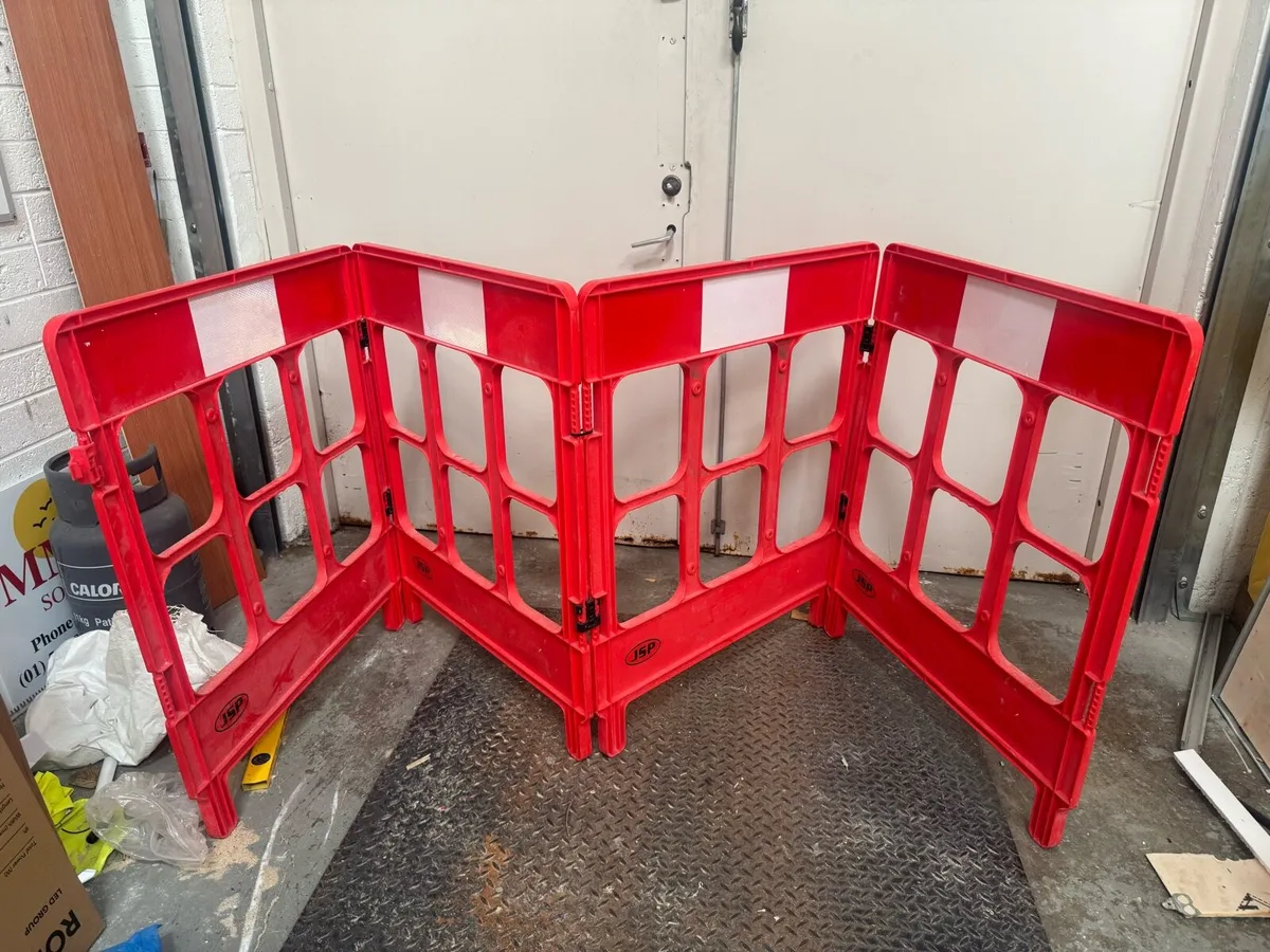 JSP Barriers - Image 1