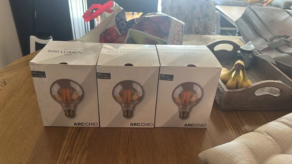 4 LED Bulbs - Image 4