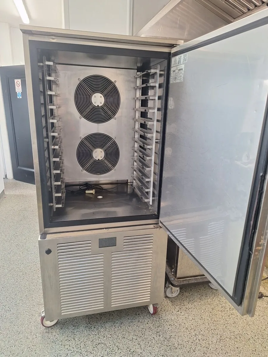 Commercial kitchen contents - Image 4