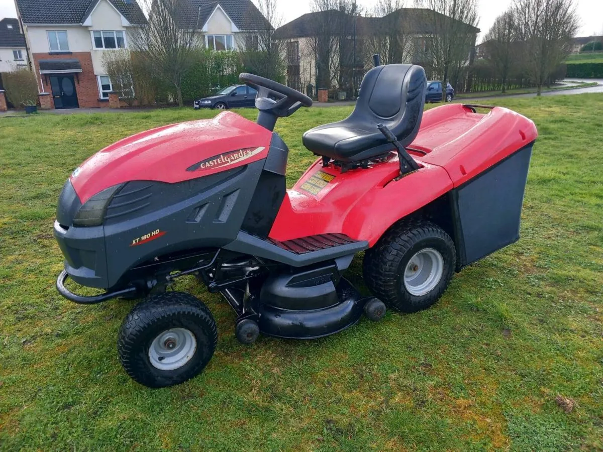 Ride on lawnmower - Image 2