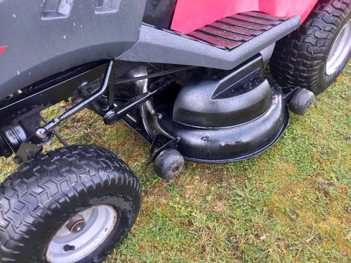 Ride on lawnmower - Image 3