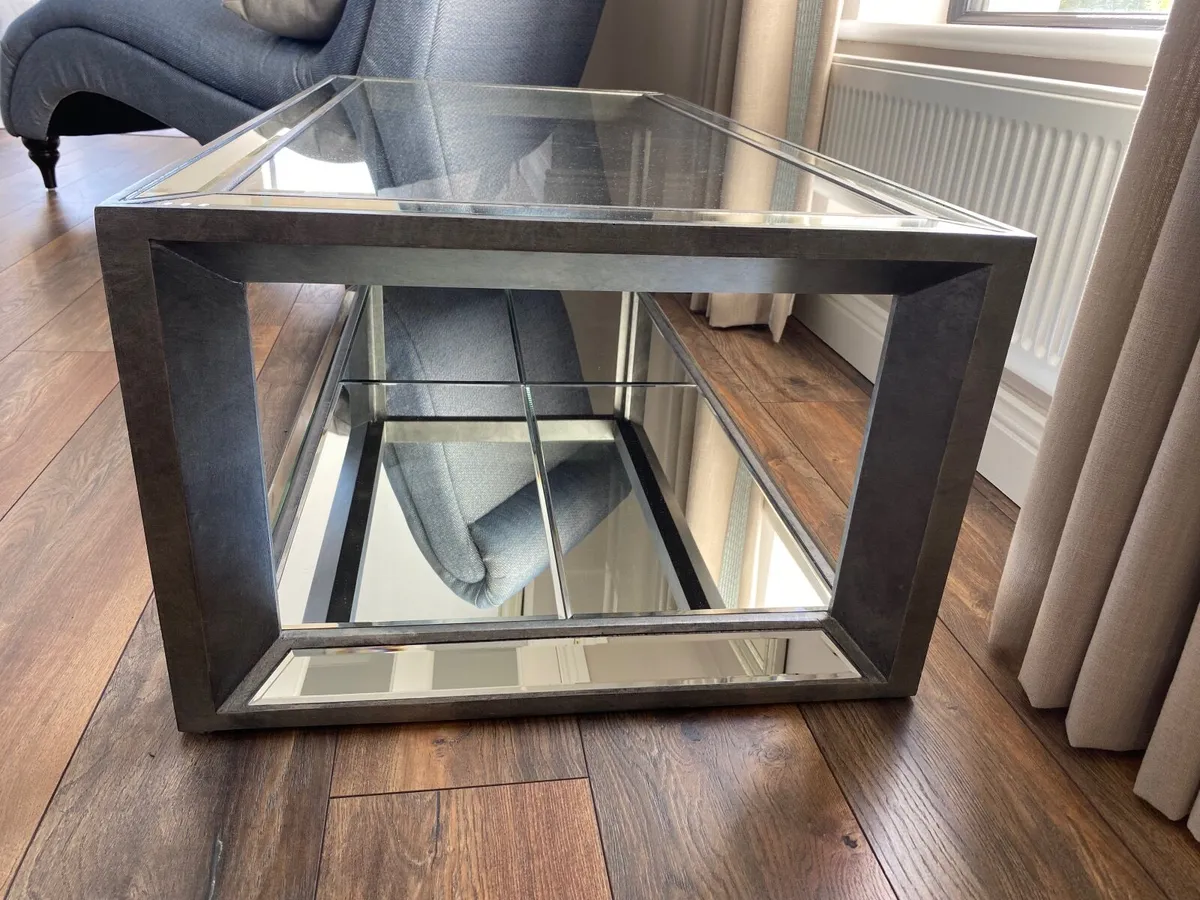 Coffee table - Image 1