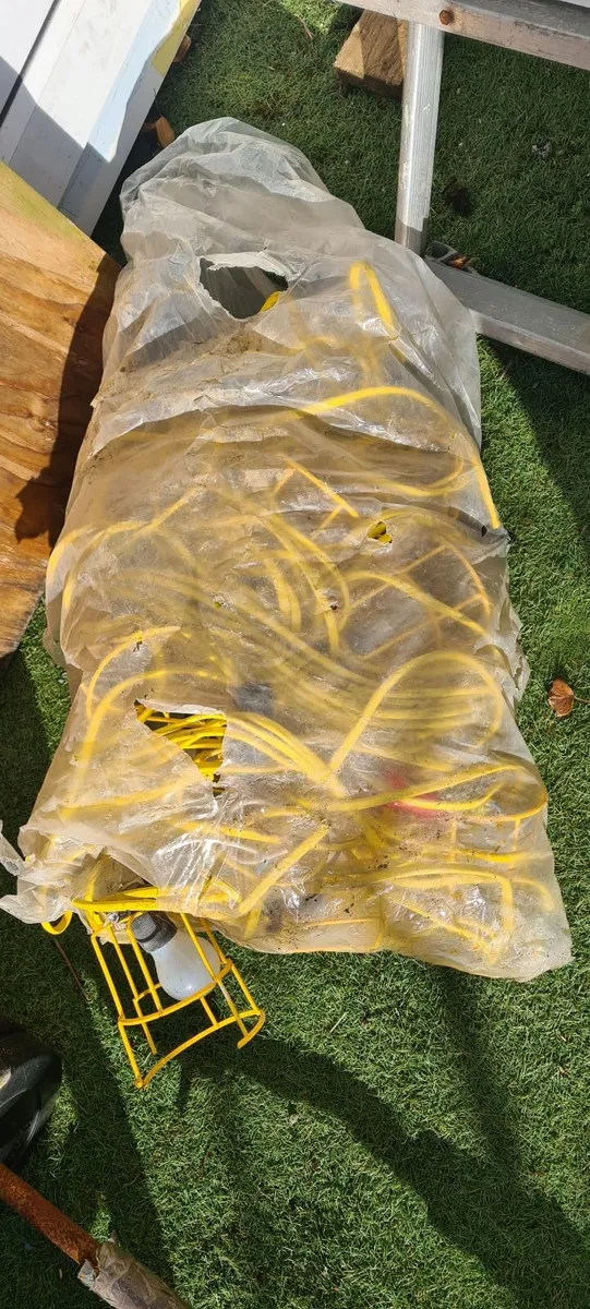 50 meters of 110 cable and sockets ………………………………….. - Image 4