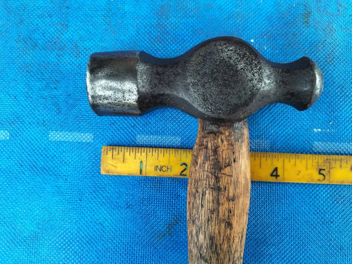 1.1/2lb Ball Pein Hammer - Image 1