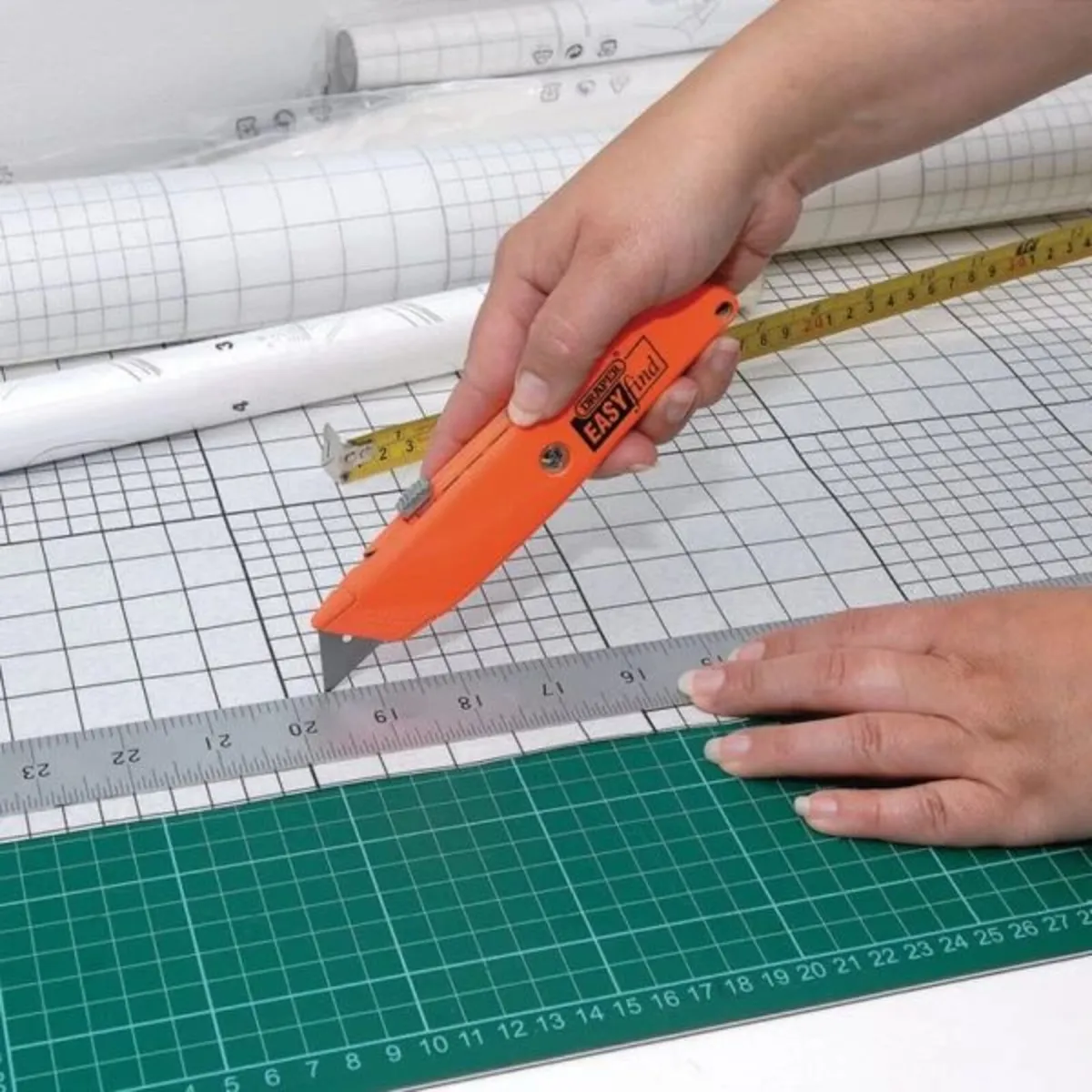 Draper Easy Find Retractable Trimming Knife with 2 - Image 2