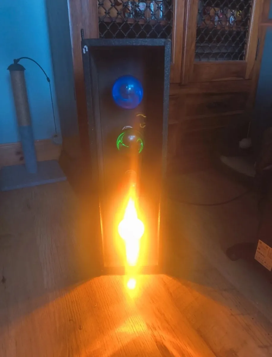 Electro Vision Retro Vintage 80's Disco Light. - Image 3