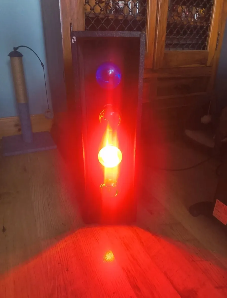 Electro Vision Retro Vintage 80's Disco Light. - Image 4