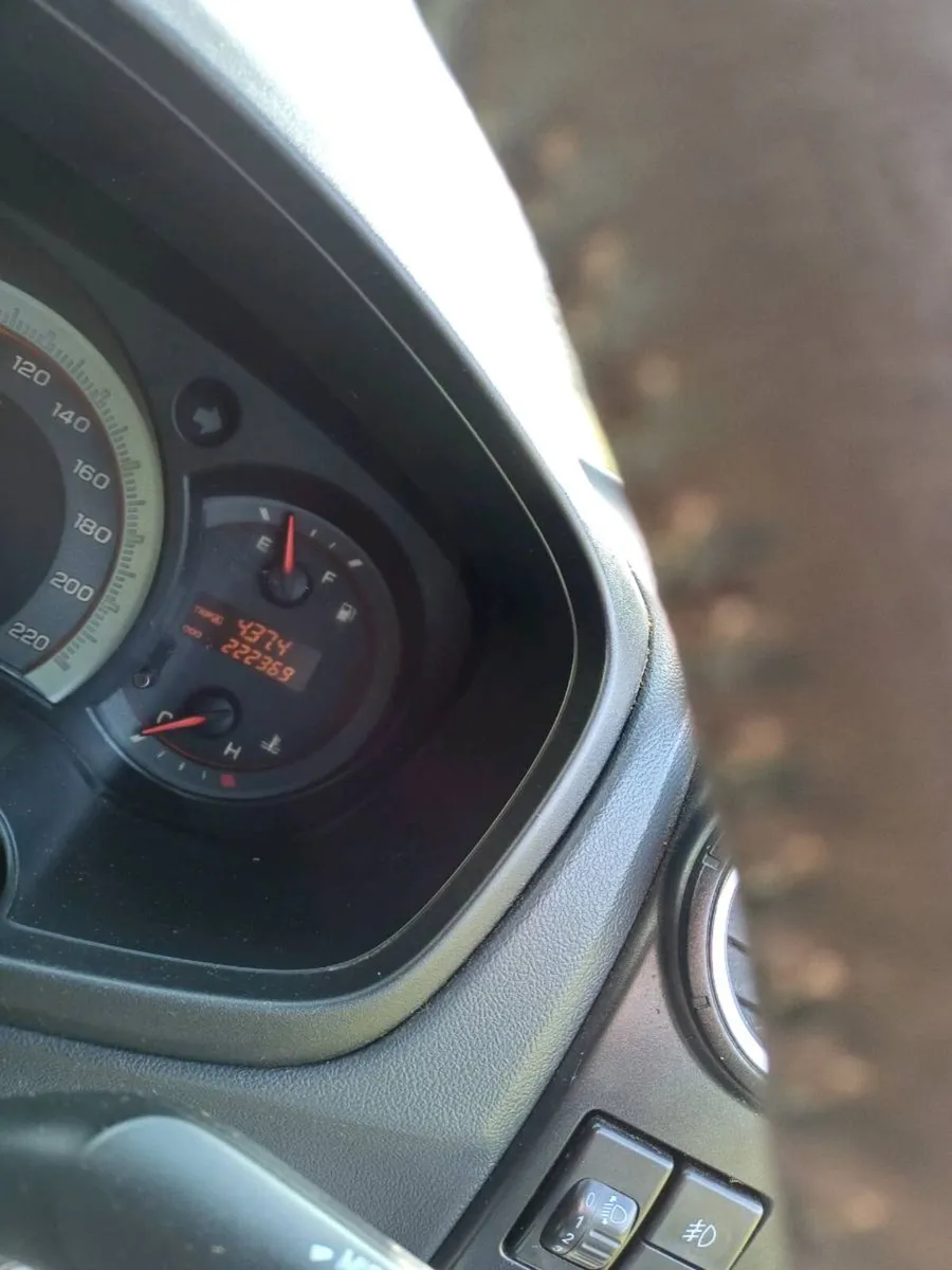 Isuzu D-Maz - Image 2