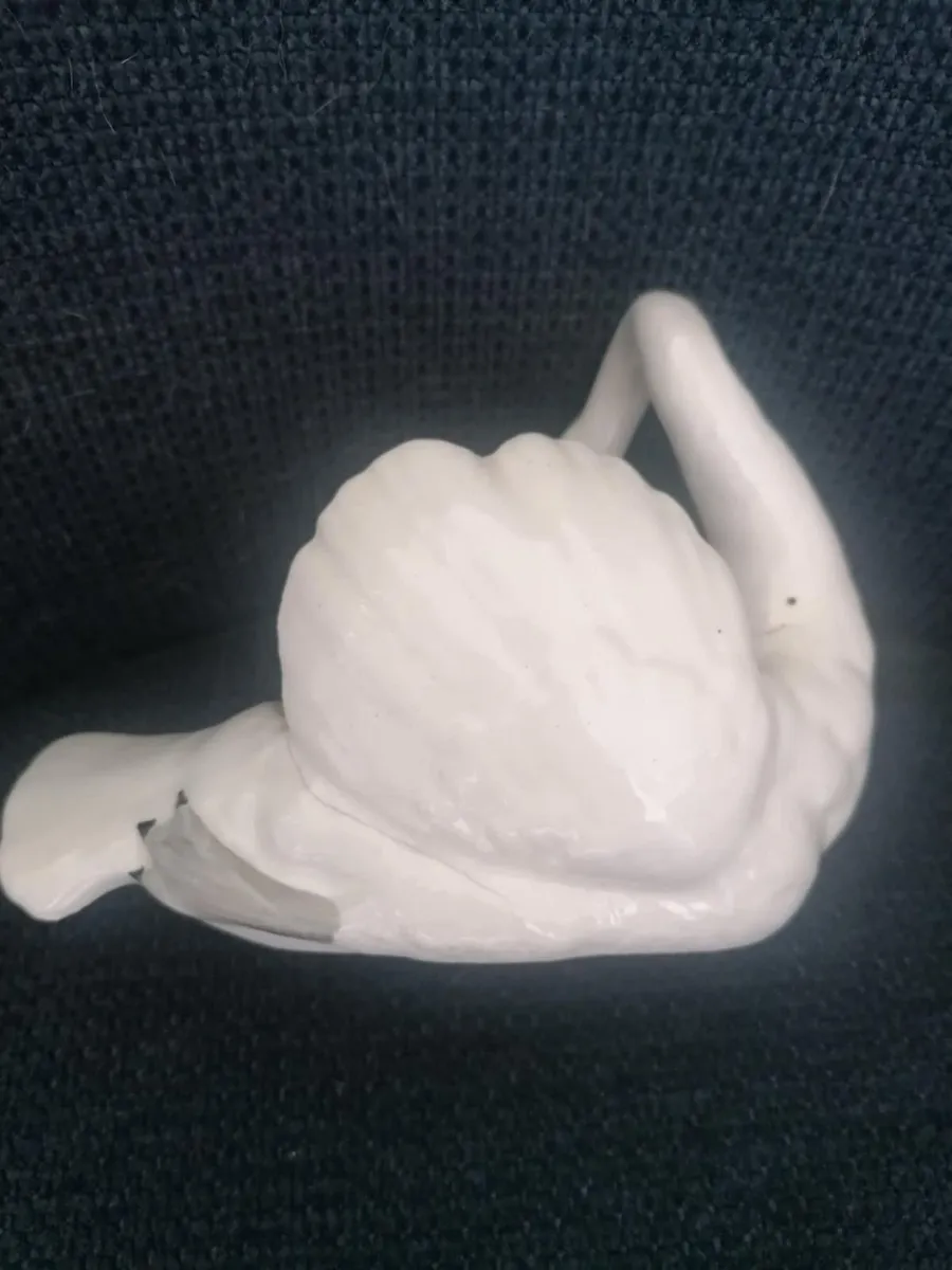 Pair of 1930s Czechoslovakian Swans - Image 3