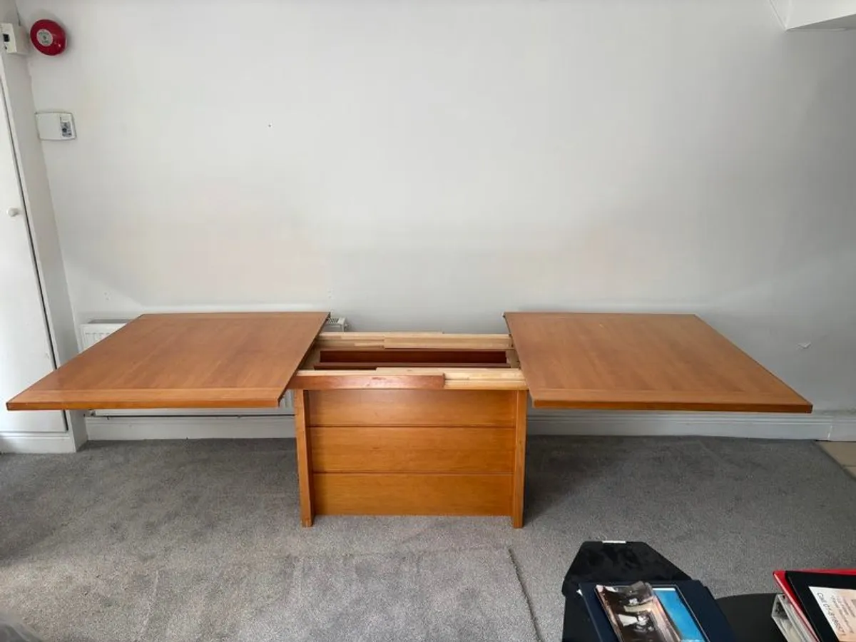 Skovby Flawless Hardwood Dining table & chairs - Image 3