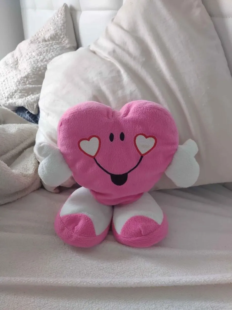 Heart plush toy pink
