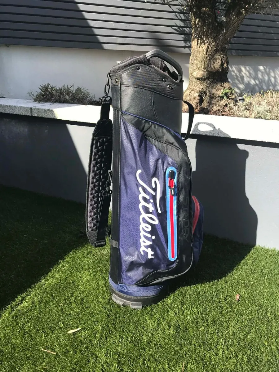 Titleist StaDry Cart Bag - Very Good Condition - Image 2