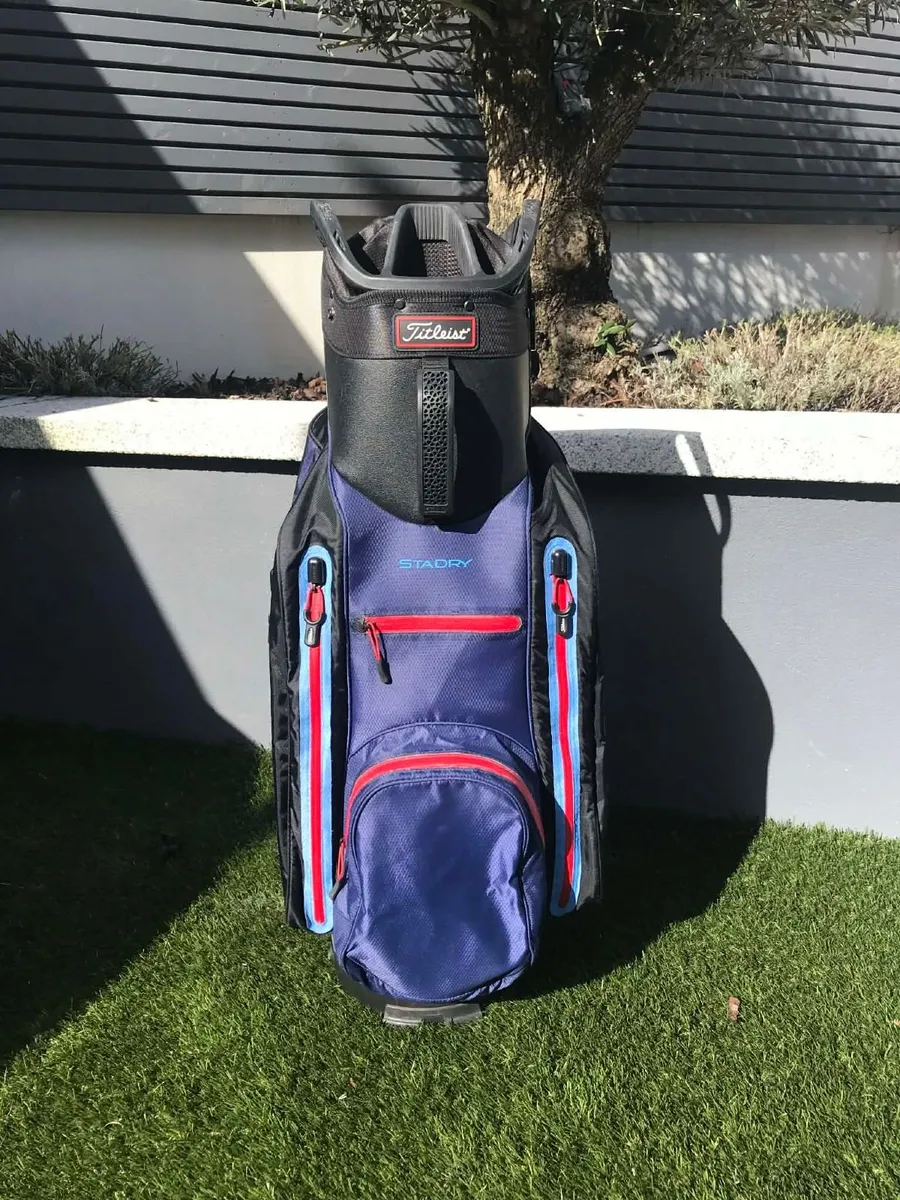 Titleist StaDry Cart Bag - Very Good Condition - Image 4