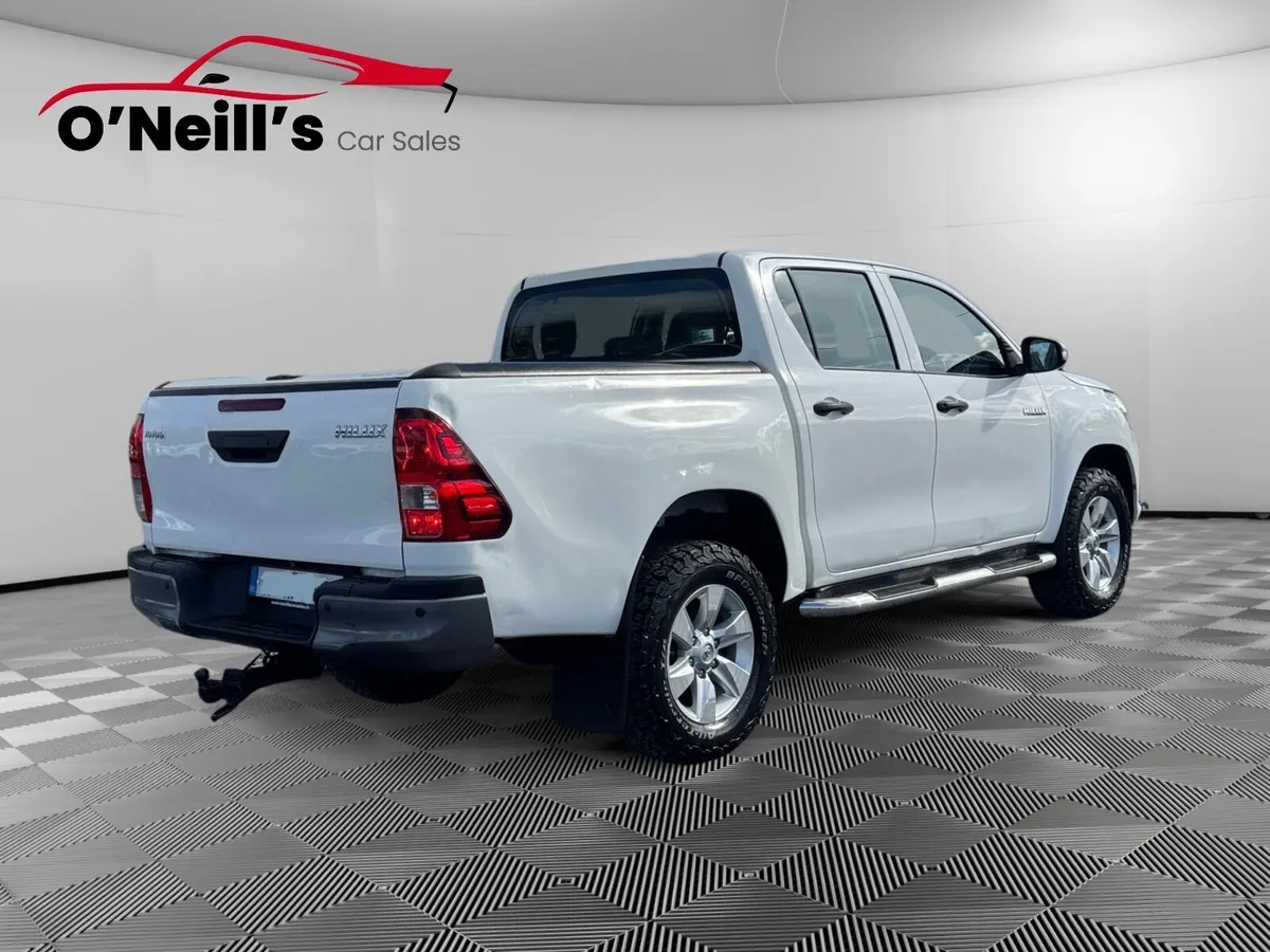Toyota Hilux 2017 *NO VAT* 2.4L ACTIVE 148HP #355 - Image 3